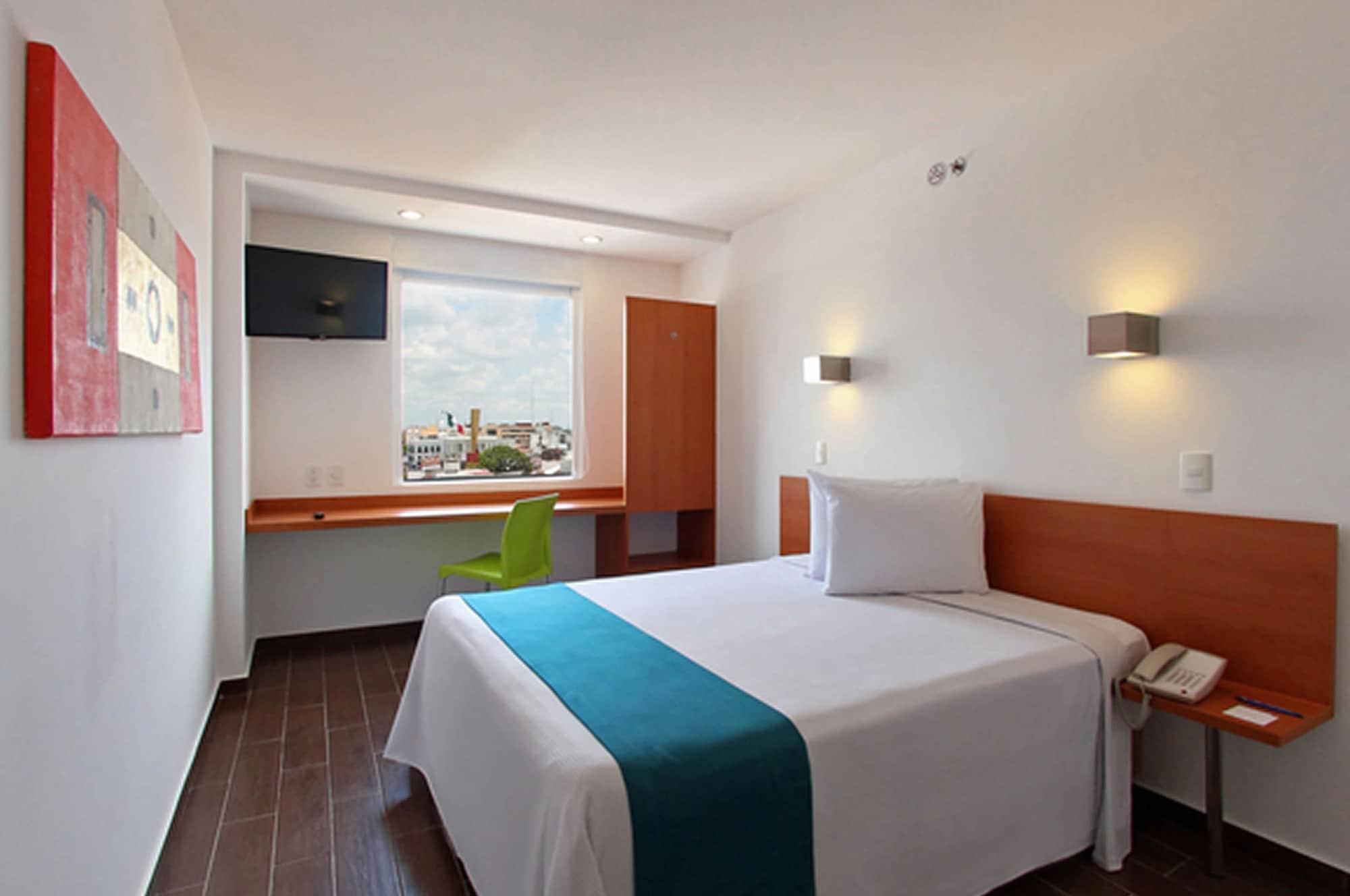 One Centro 3*