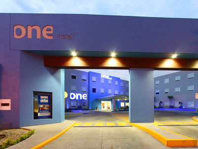 One Centro 3*